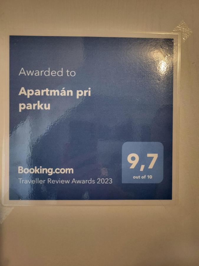 Apartmán pri parku Sered' Esterno foto